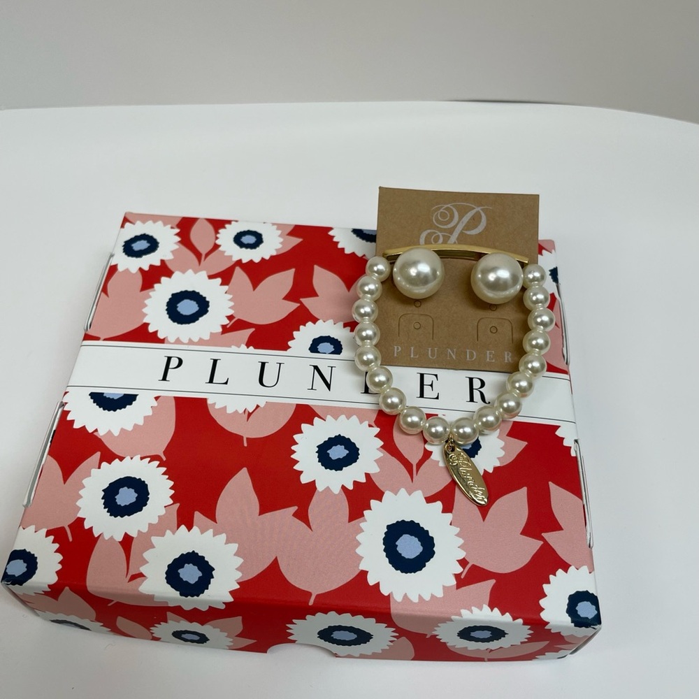 Plunder Faux Pearl Jewelry Set Earrings Bracelet